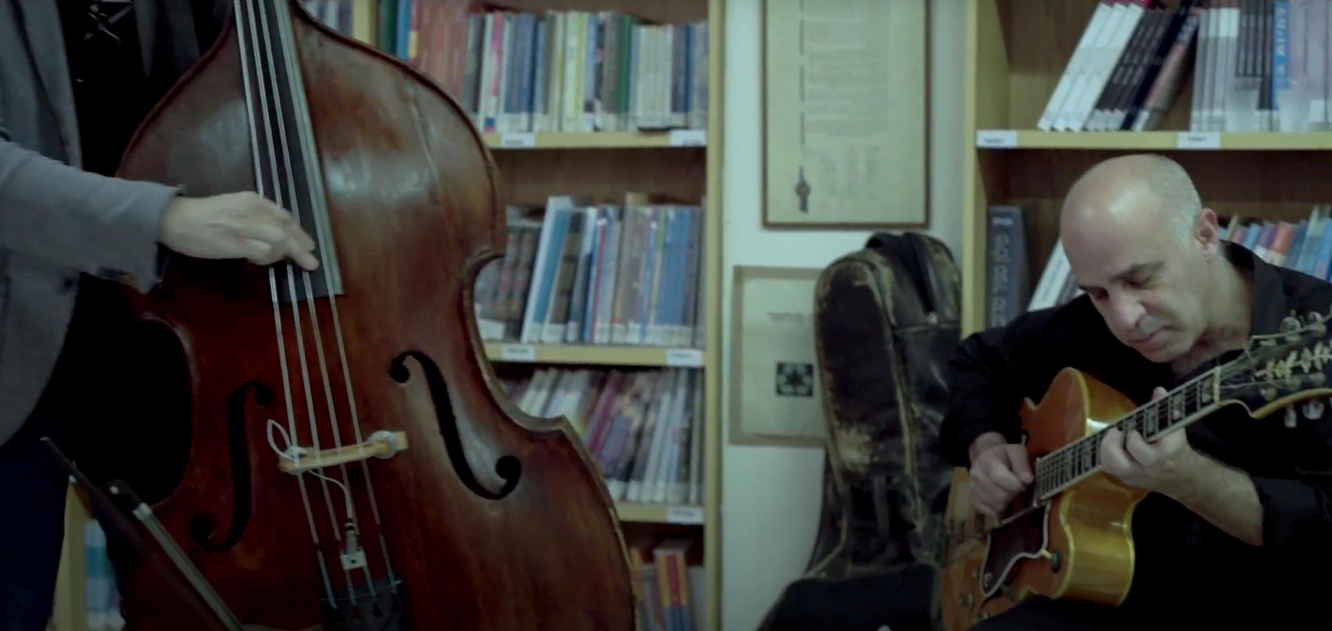 Nehama's Desk Concert with Ofer Ganor